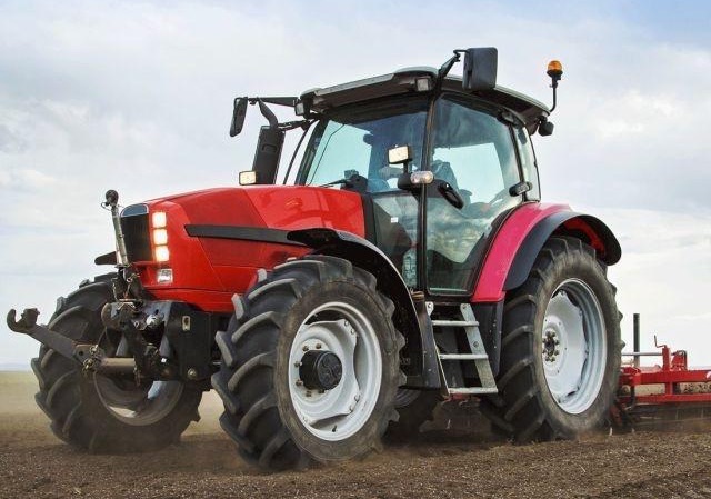 TRAKTOR TRAKTOR